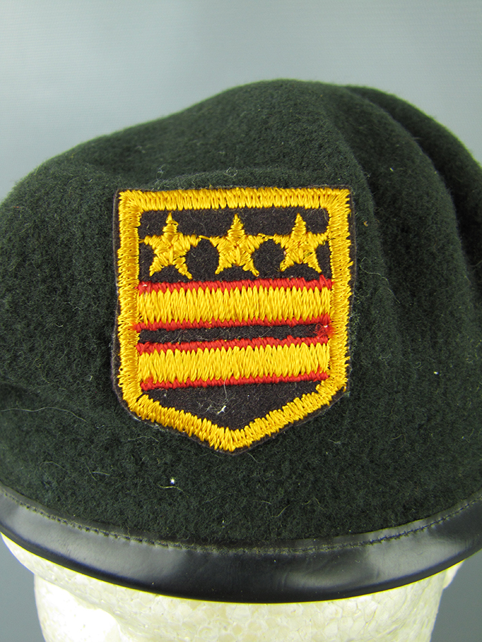 Vintage Green Beret Style Felt Hat with Striped Military Patch