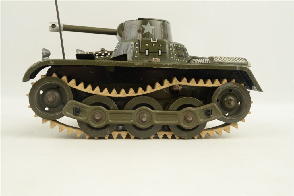 Vintage Post War West Germany GAMA Tin Wind Up Sparking Tank Toy 7.5"