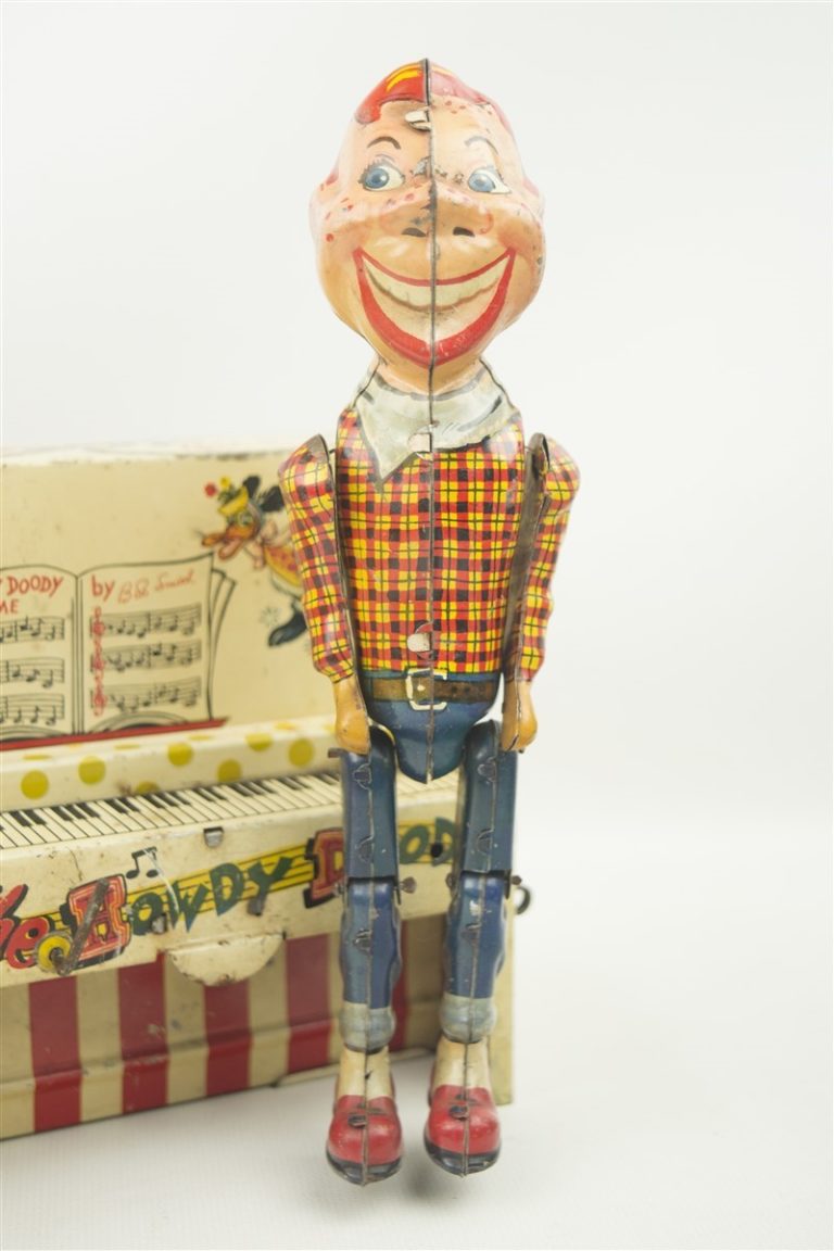 Vintage 1950s Unique Art - Howdy Doody Band Windup Tin Band Toy Working 